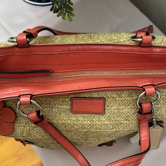 Coach Floral Straw Tote Bag with Tan and Coral Accents EUC - Picture 4 of 13
